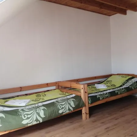 Gesztenye Vendeghaz Apartment Sagvar