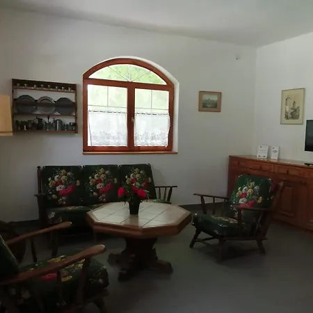 Gesztenye Vendeghaz דירה Ságvár