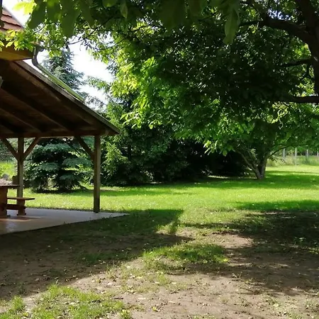 Gesztenye Vendeghaz * Sagvar