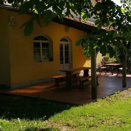 Gesztenye Vendeghaz *